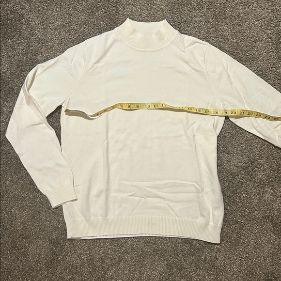 Northern Reflections sweaters. - Picture 9 of 10